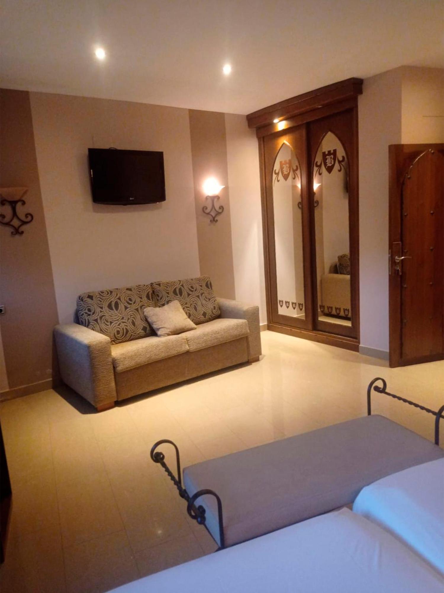 Hotel La Brasa Vélez de Benaudalla エクステリア 写真