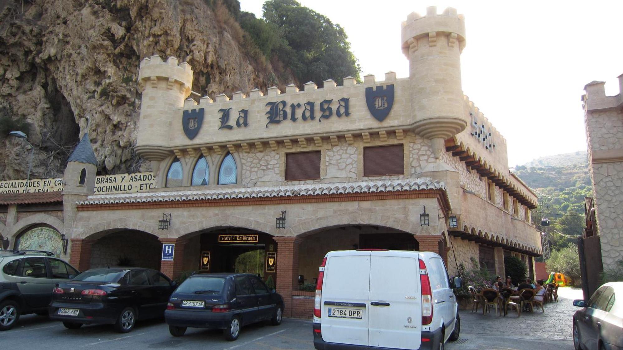 Hotel La Brasa Vélez de Benaudalla エクステリア 写真
