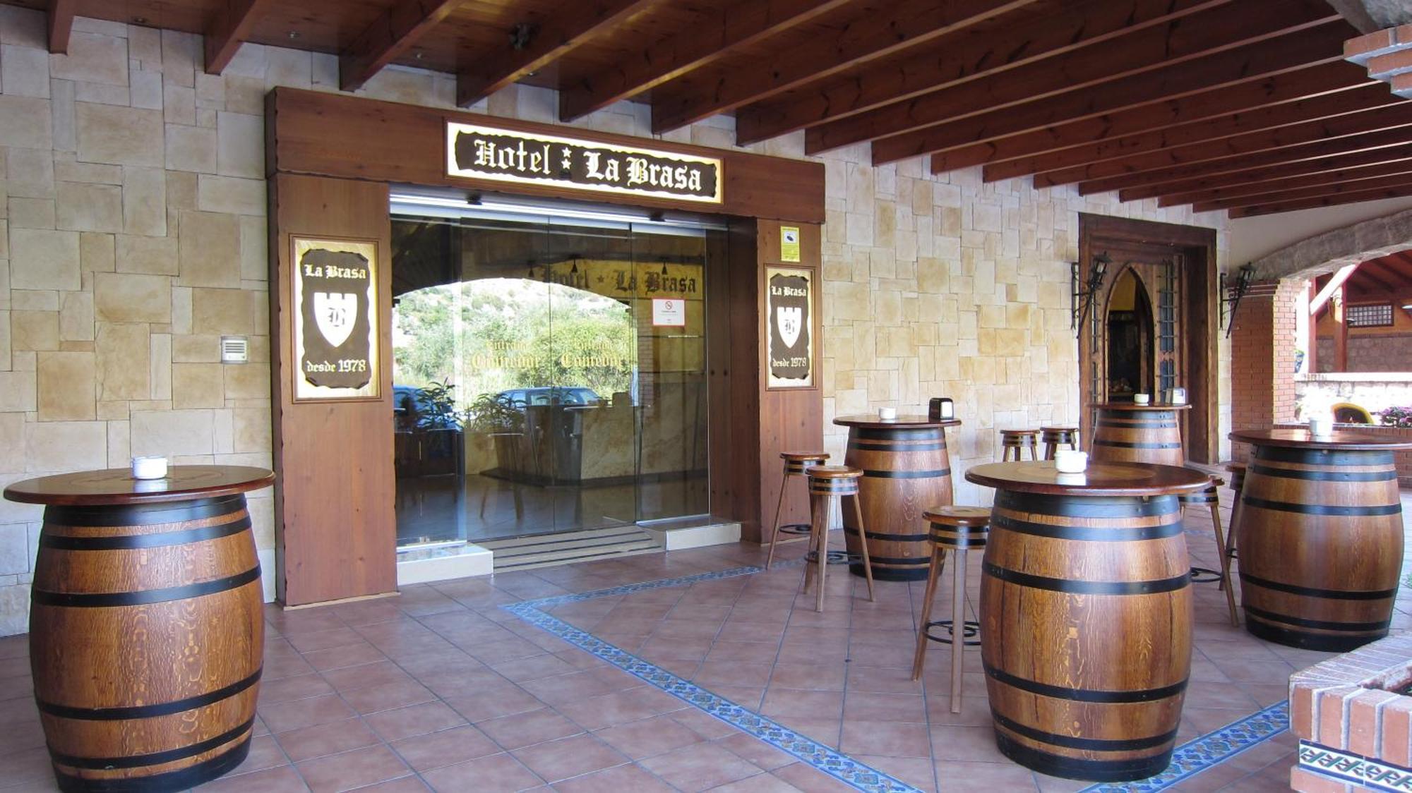 Hotel La Brasa Vélez de Benaudalla エクステリア 写真