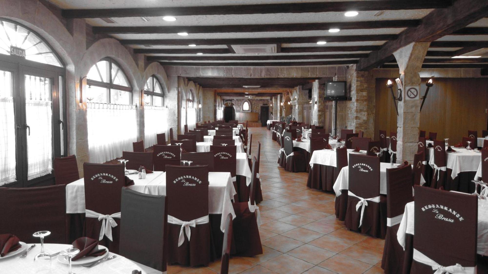 Hotel La Brasa Vélez de Benaudalla エクステリア 写真