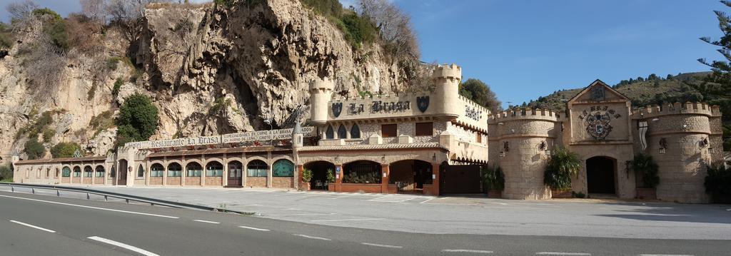 Hotel La Brasa Vélez de Benaudalla エクステリア 写真