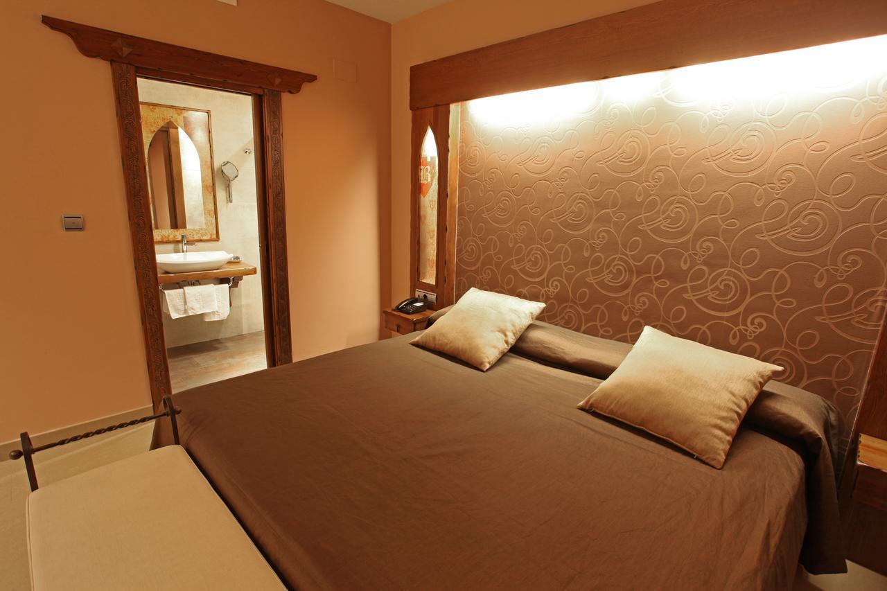 Hotel La Brasa Vélez de Benaudalla エクステリア 写真